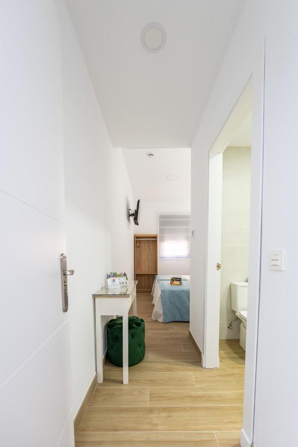 Hostal Romerito Malaga Luaran gambar