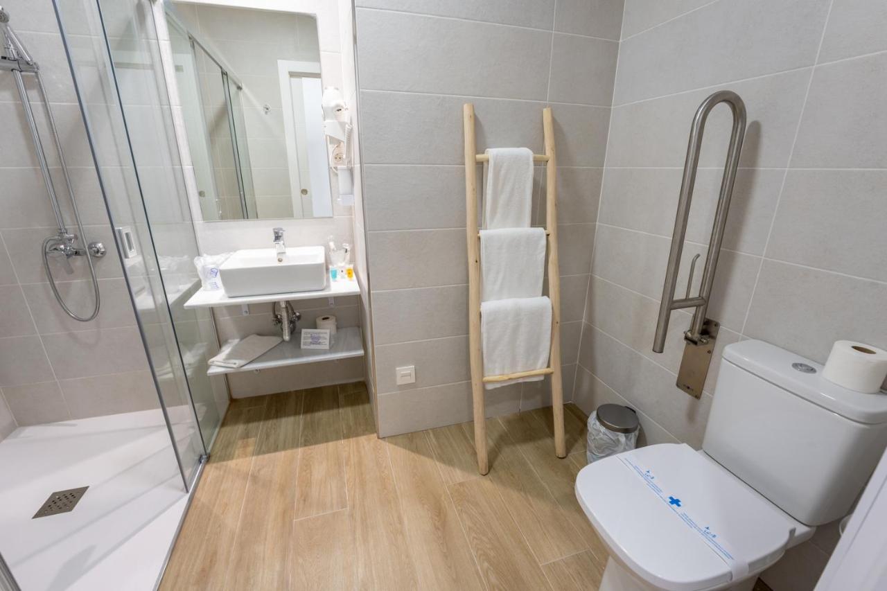 Hostal Romerito Malaga Luaran gambar
