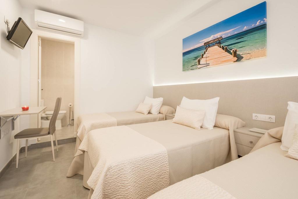 Hostal Romerito Malaga Luaran gambar
